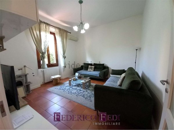 casa indipendente in vendita a Prato