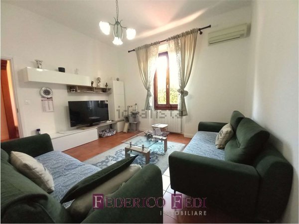casa indipendente in vendita a Prato