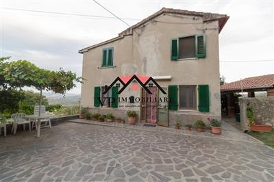 casa indipendente in vendita a Prato in zona Casale
