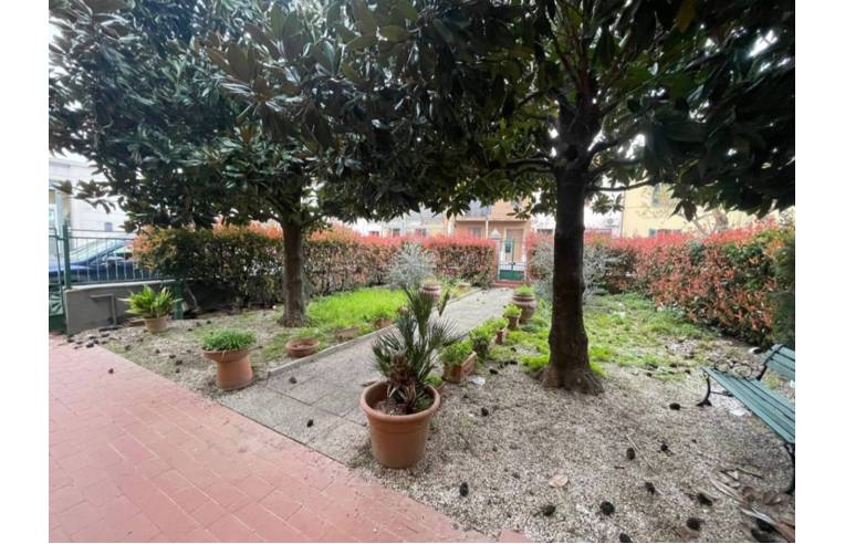 casa indipendente in vendita a Prato in zona Narnali