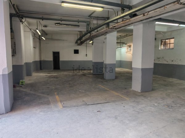 locale di sgombero in vendita a Prato