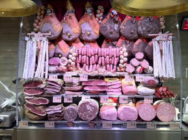 negozio in vendita a Prato in zona Tavola
