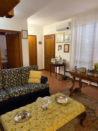 appartamento in vendita a Prato in zona Grignano