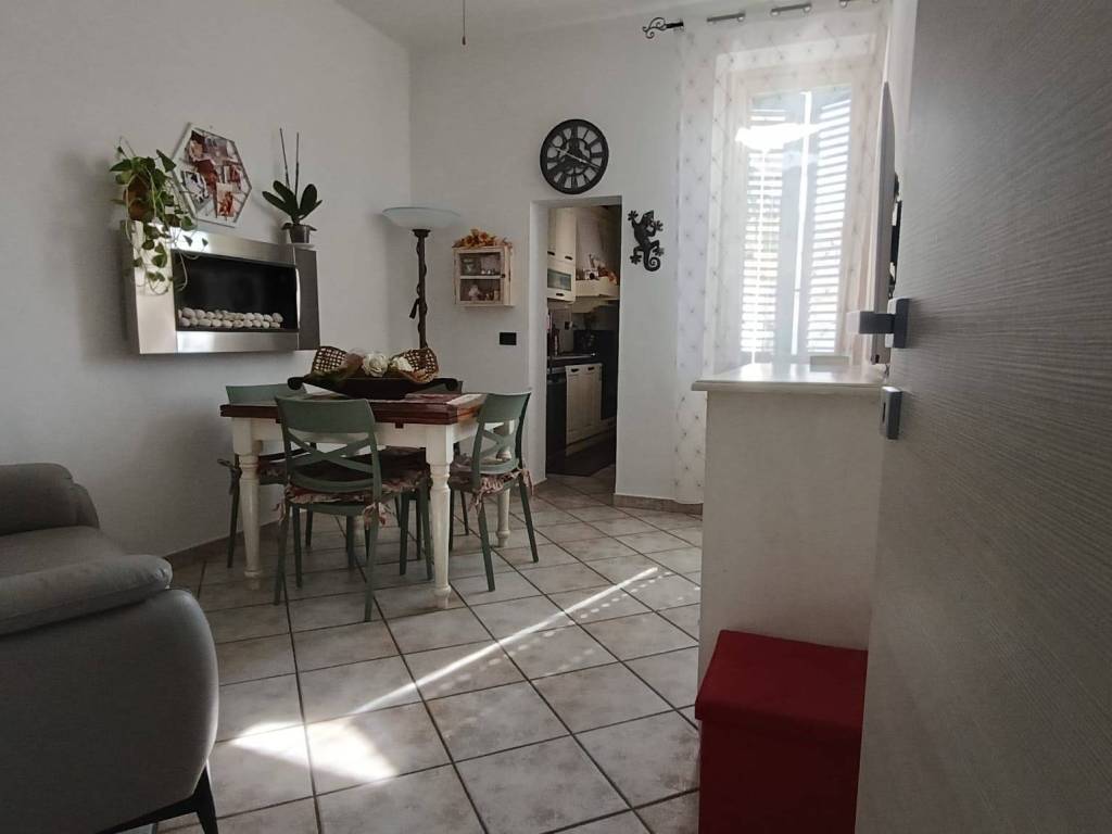 appartamento in vendita a Prato in zona Narnali