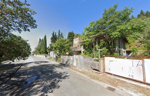 casa indipendente in vendita a Prato in zona La Querce