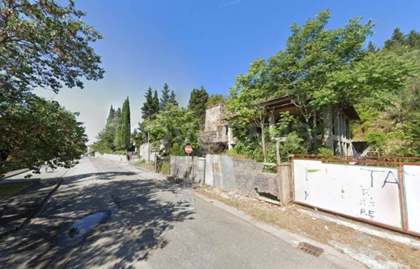 casa indipendente in vendita a Prato in zona La Querce