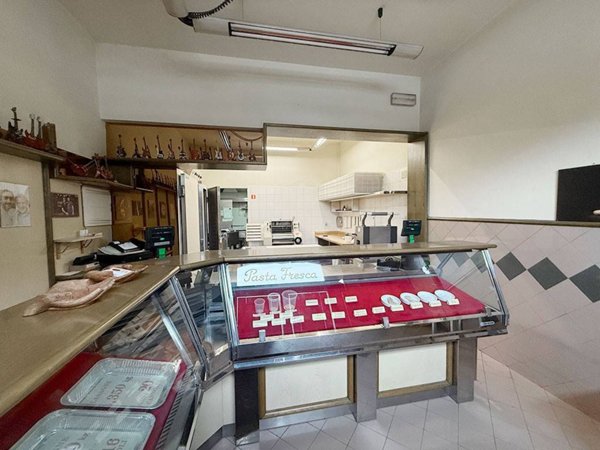 negozio in vendita a Prato