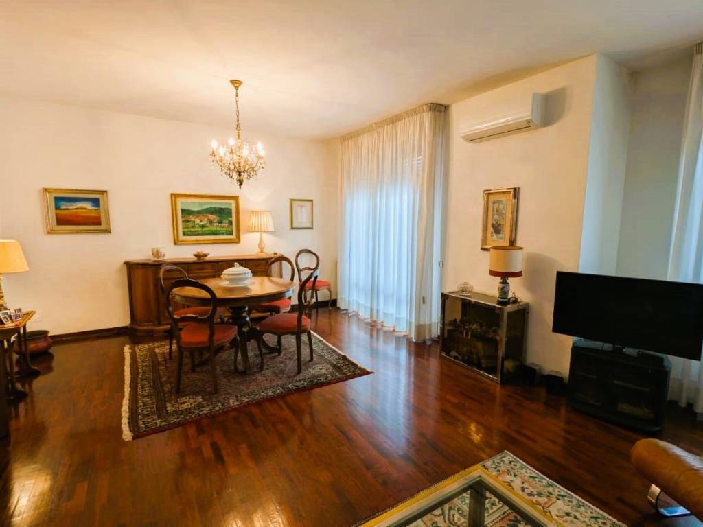 appartamento in vendita a Prato
