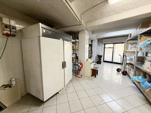 negozio in vendita a Prato