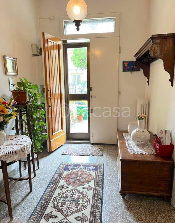 casa indipendente in vendita a Prato in zona Coiano