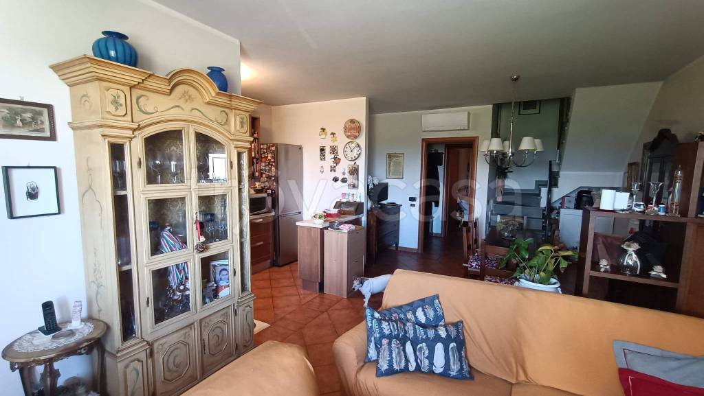 appartamento in vendita a Prato in zona Vergaio