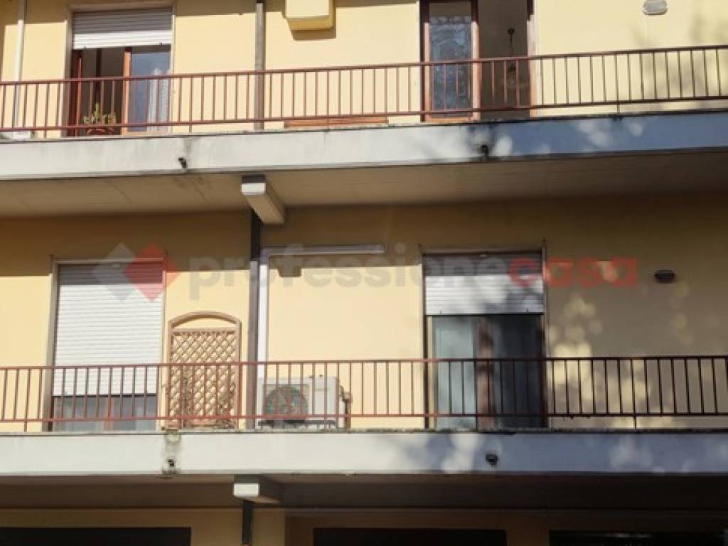 appartamento in vendita a Prato in zona Paperino