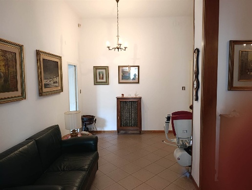 casa indipendente in vendita a Prato