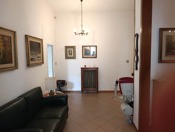 casa indipendente in vendita a Prato