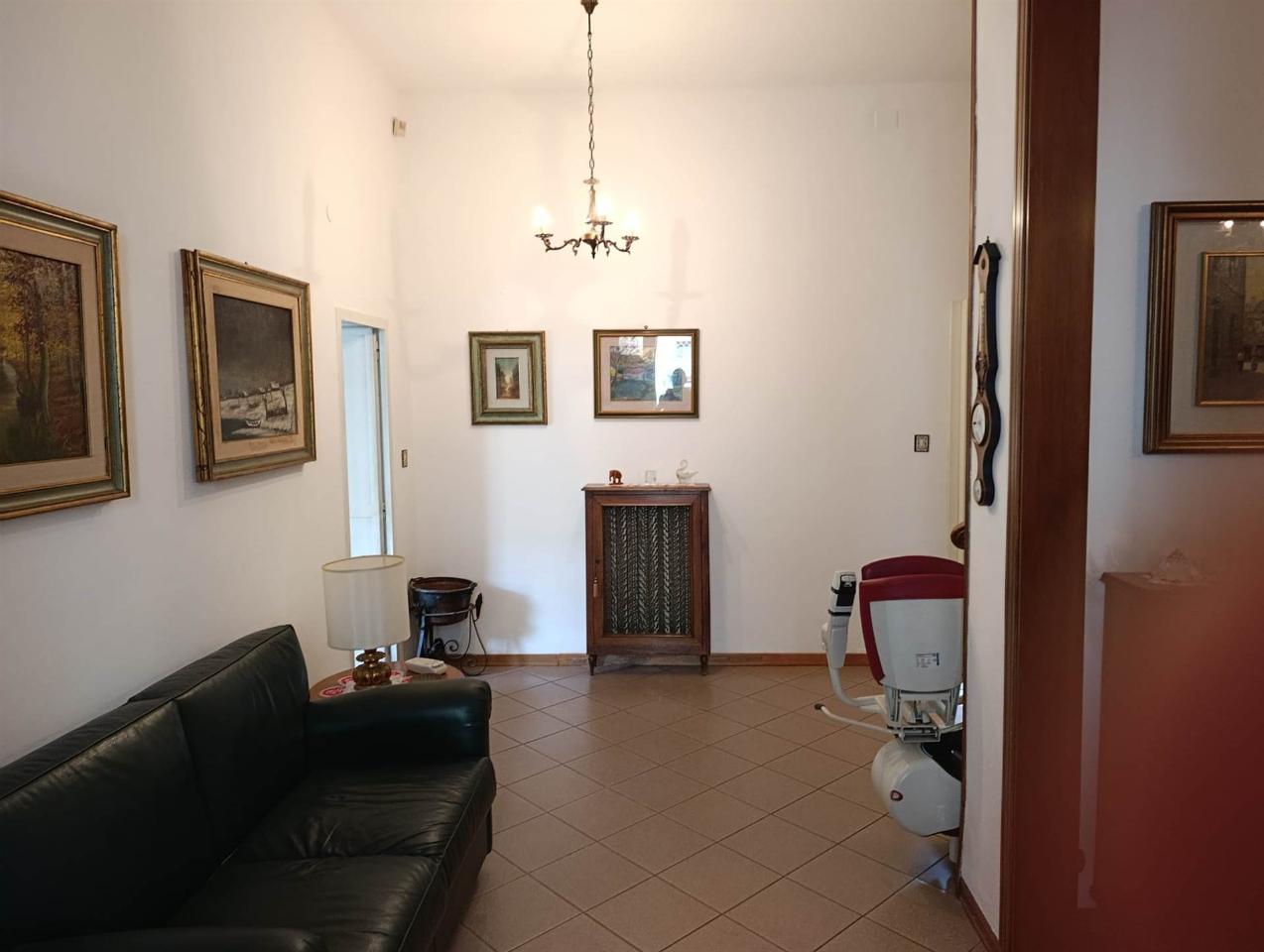 casa indipendente in vendita a Prato