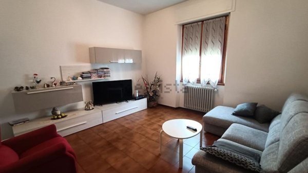 casa indipendente in vendita a Prato