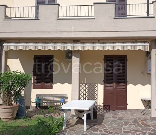 casa indipendente in vendita a Prato in zona San Martino