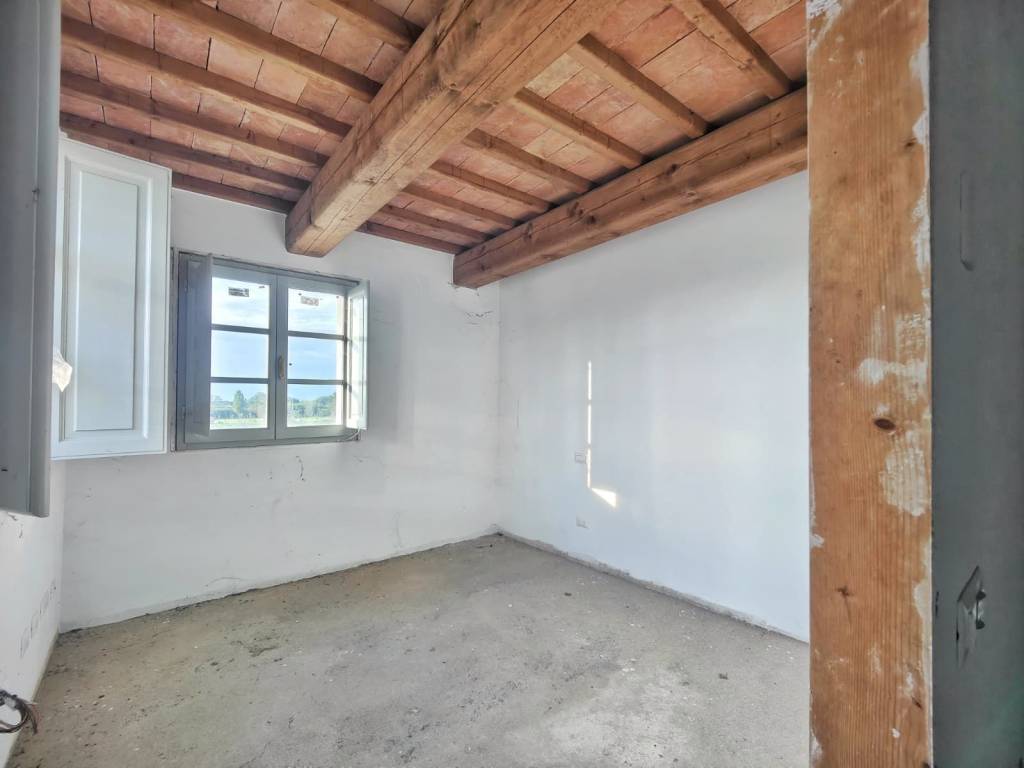 casa indipendente in vendita a Prato in zona Sant'Ippolito