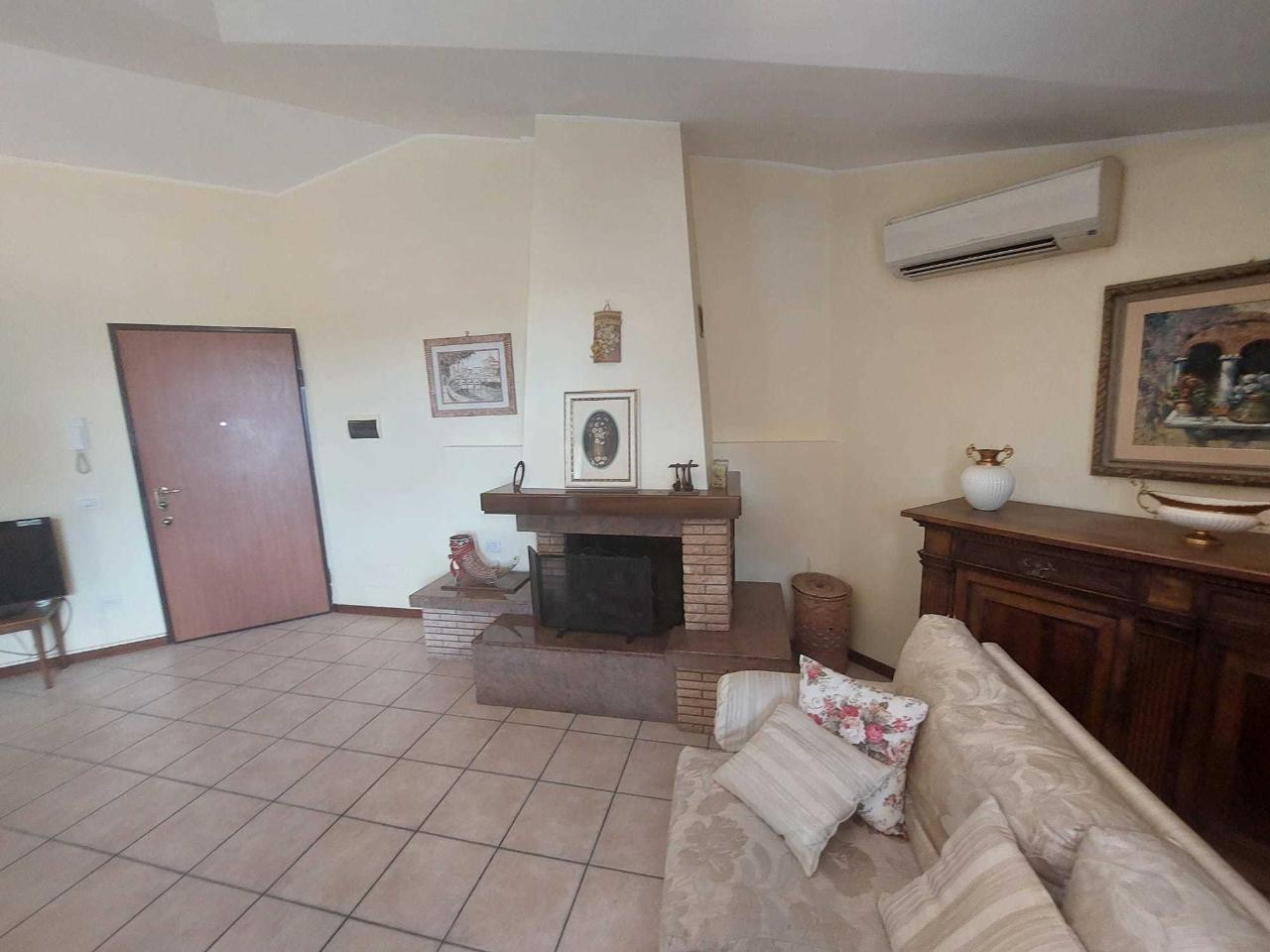 appartamento in vendita a Prato in zona Viaccia