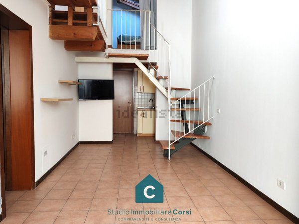 casa indipendente in vendita a Prato in zona Santa Gonda