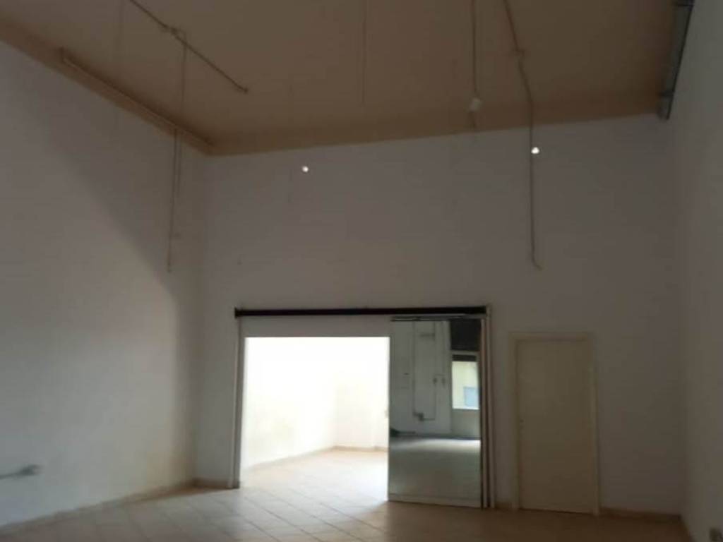 negozio in vendita a Prato