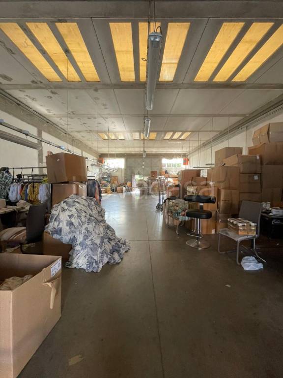 appartamento in vendita a Prato in zona Tavola