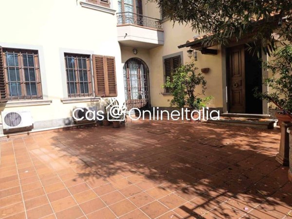 casa indipendente in vendita a Prato in zona La Macine