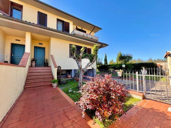 casa indipendente in vendita a Prato in zona Sant'Ippolito