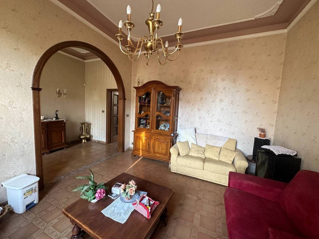 casa indipendente in vendita a Prato in zona Grignano