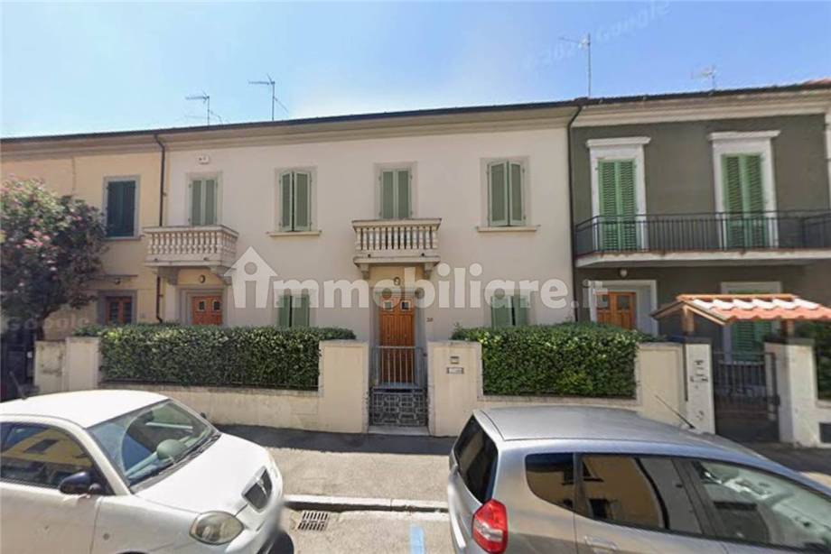 casa indipendente in vendita a Prato