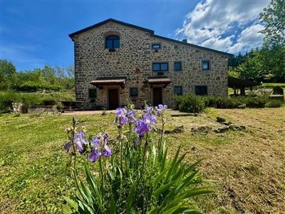 casa indipendente in vendita a Prato in zona Casale