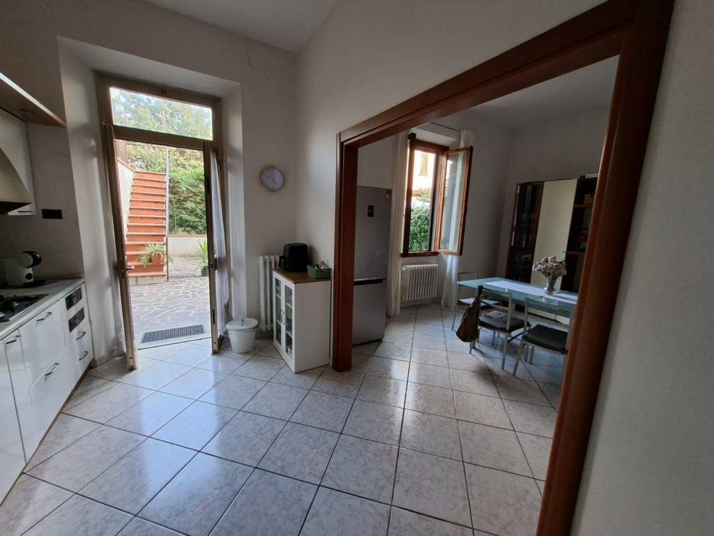casa indipendente in vendita a Prato in zona Viaccia