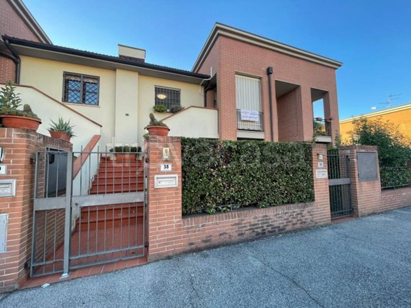 appartamento in vendita a Prato in zona San Giusto