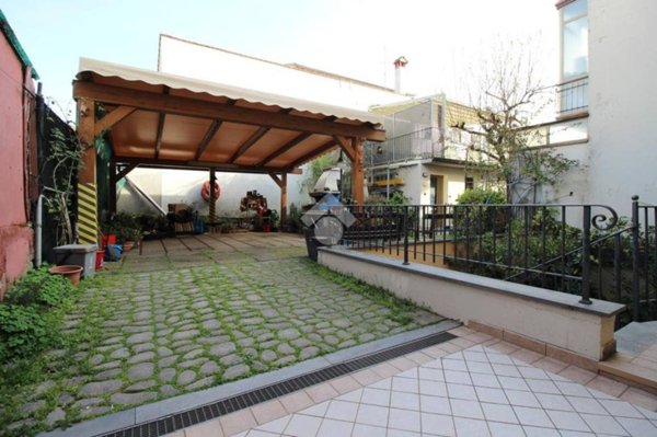 casa indipendente in vendita a Prato in zona Maliseti