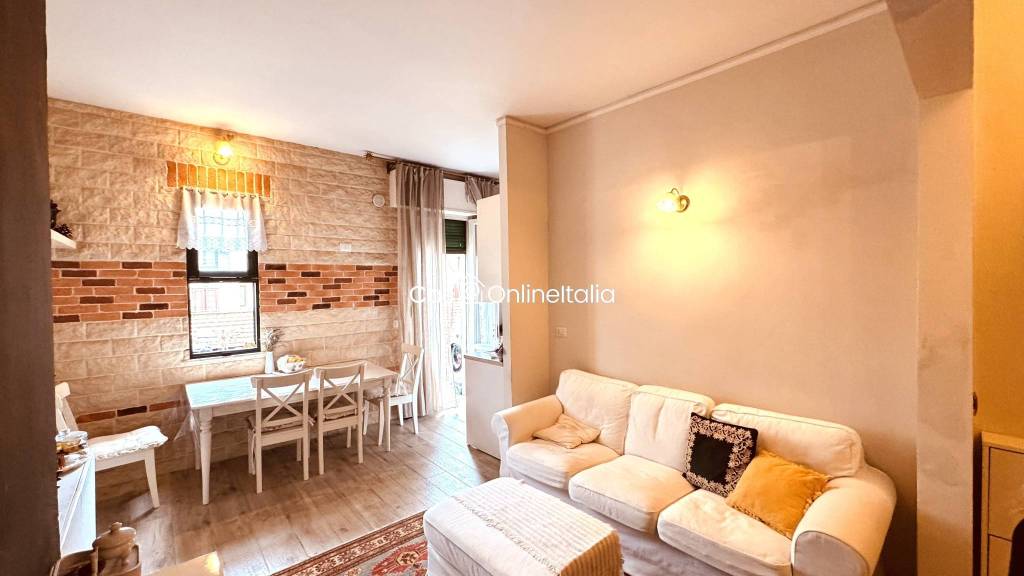 appartamento in vendita a Prato in zona Galceti