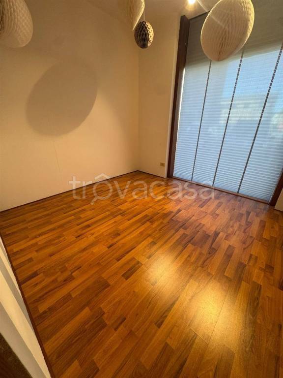 negozio in vendita a Prato