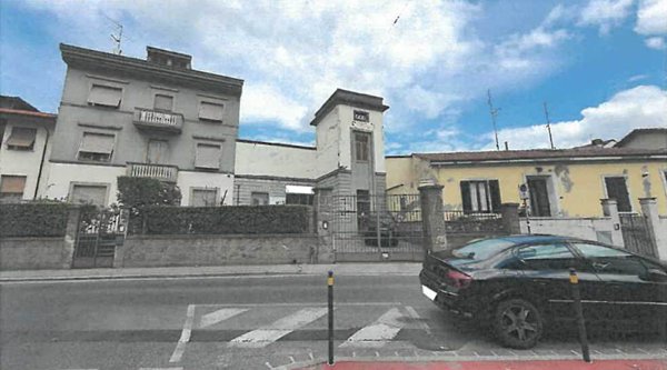 capannone in vendita a Prato