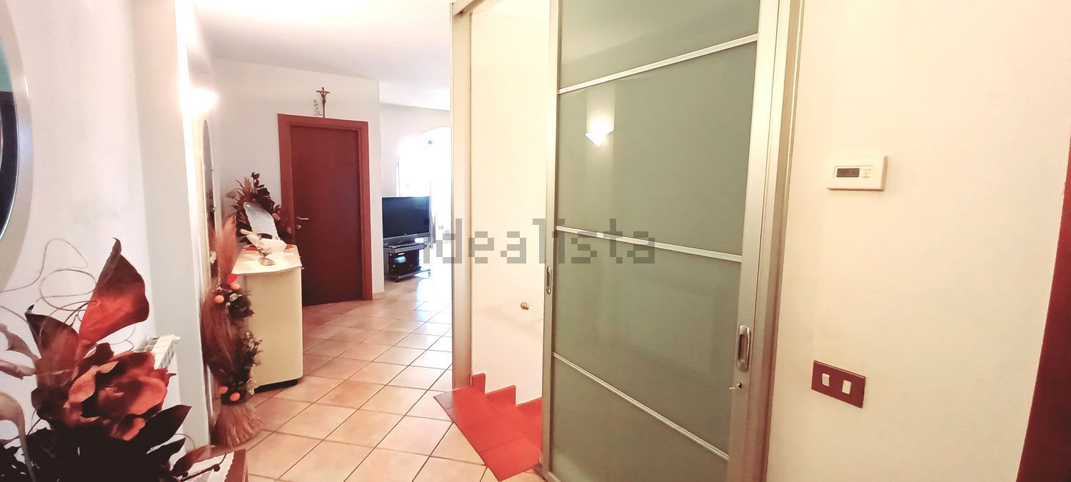 casa indipendente in vendita a Prato in zona Vergaio