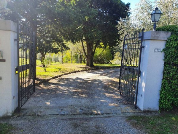 casa indipendente in vendita a Prato in zona Galceti