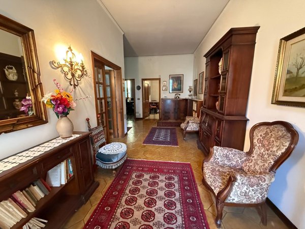 casa indipendente in vendita a Prato