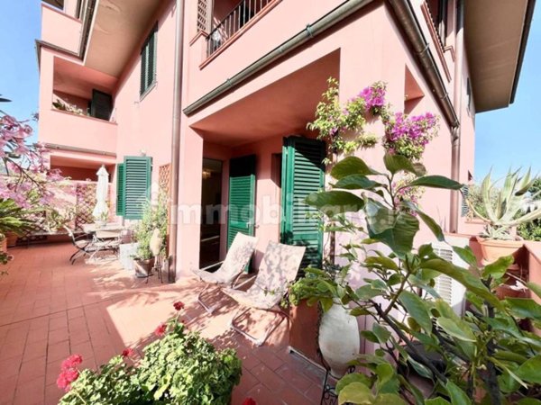 appartamento in vendita a Prato in zona Sant'Ippolito