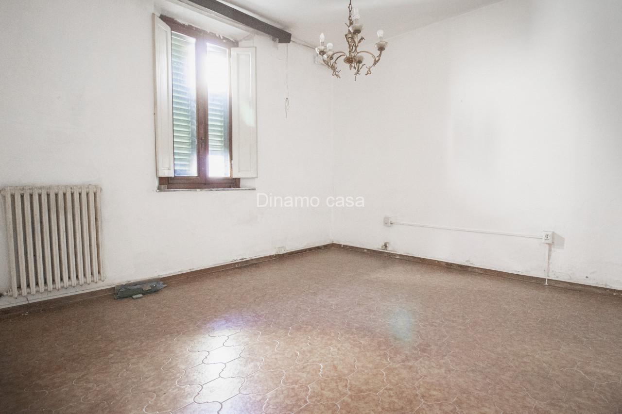 casa indipendente in vendita a Prato
