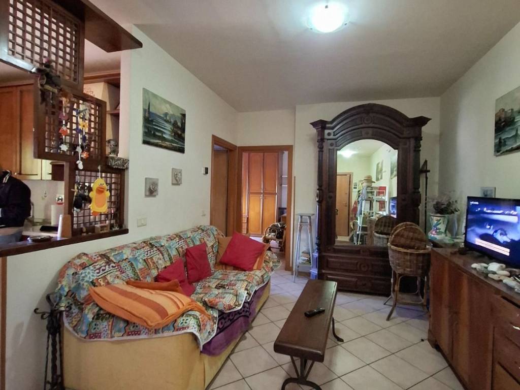 appartamento in vendita a Prato in zona Maliseti