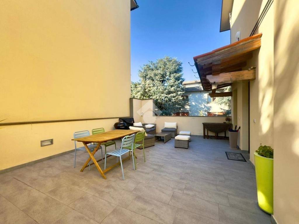 casa indipendente in vendita a Prato in zona Galciana