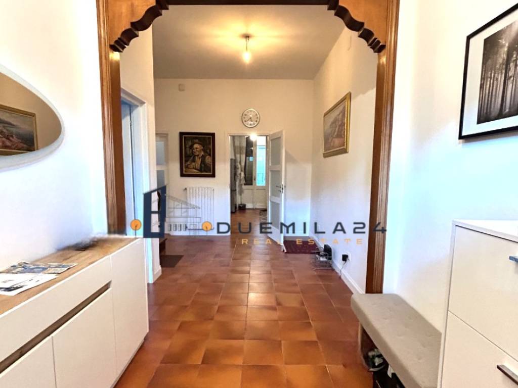 casa indipendente in vendita a Prato