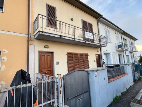 appartamento in vendita a Prato in zona La Querce