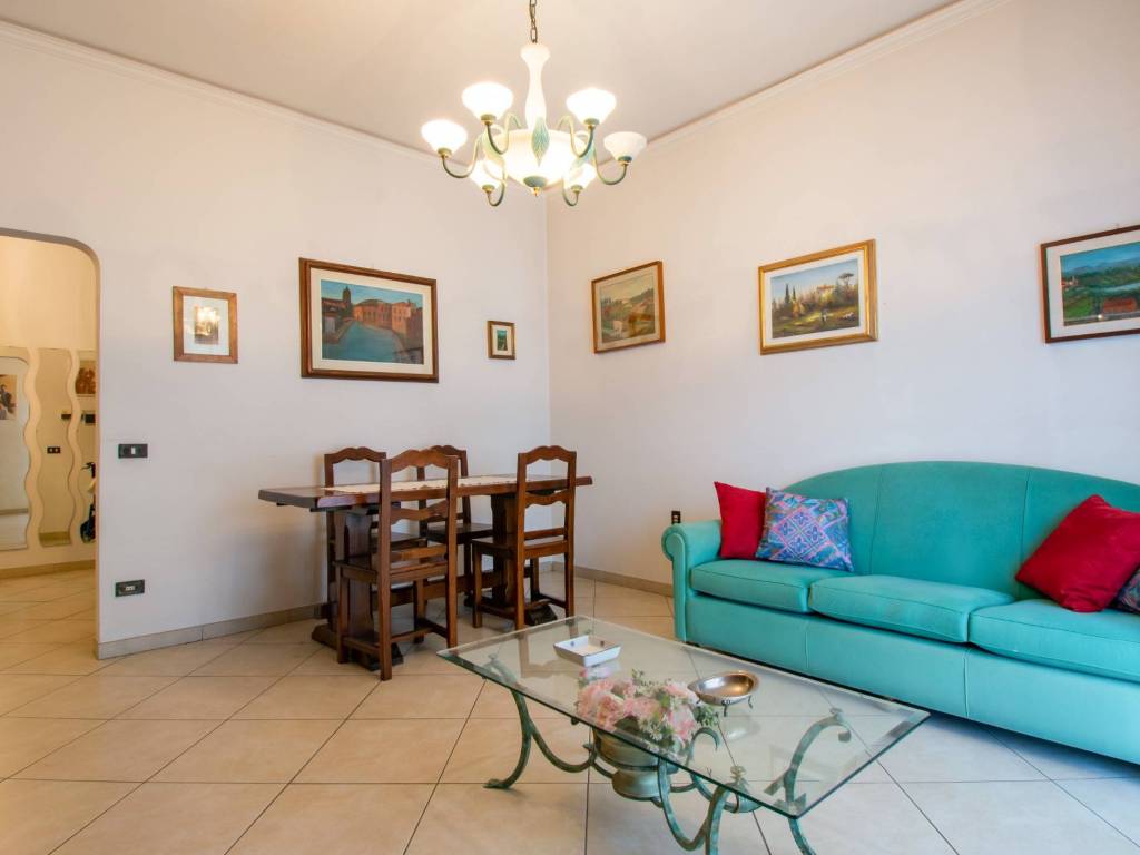 appartamento in vendita a Prato in zona Fontanelle