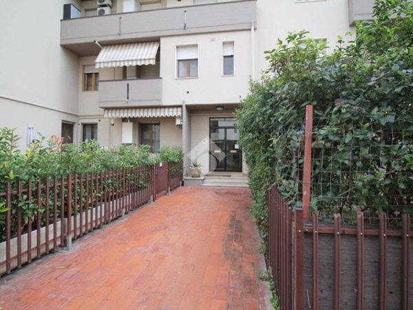 appartamento in vendita a Prato in zona Le Badie