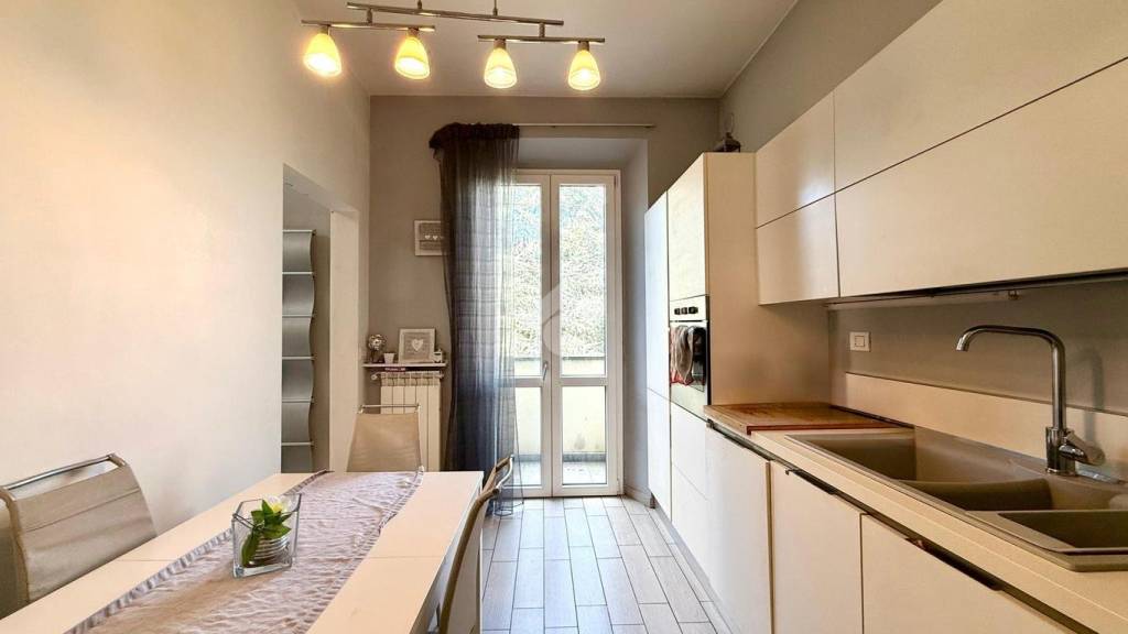 casa indipendente in vendita a Prato in zona Galciana