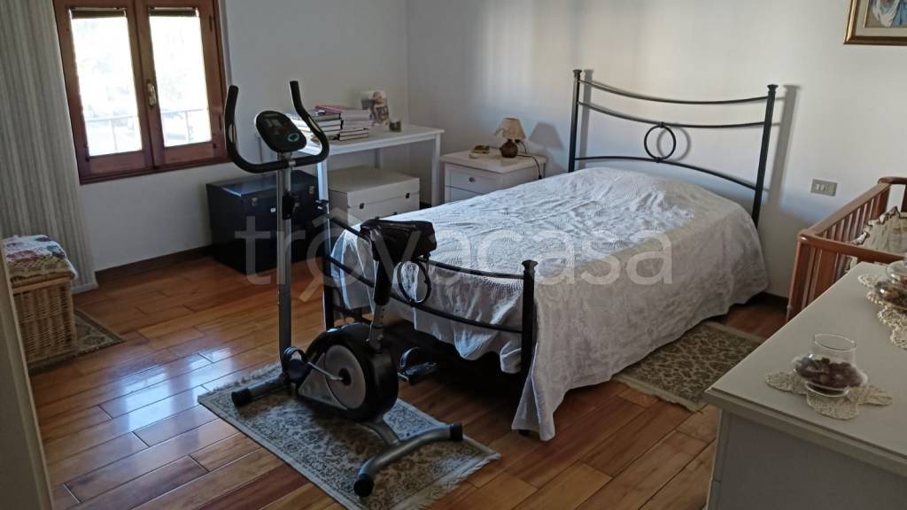 casa indipendente in vendita a Prato in zona Cafaggio